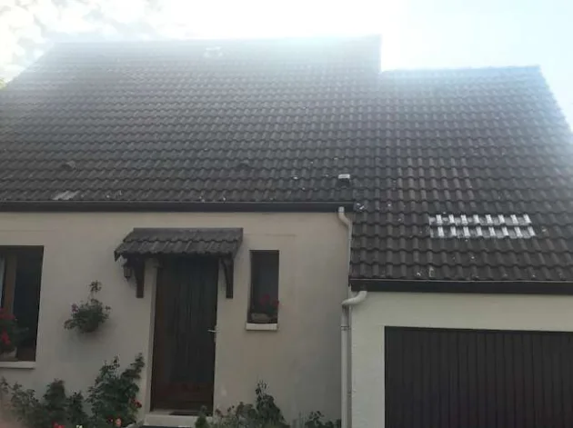 Étanchéité solins et raccords toiture à Grignon – SD Couvreur Savoie